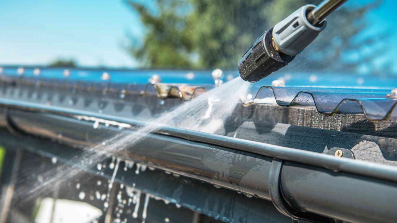 How To Keep Your Gutters Clean?